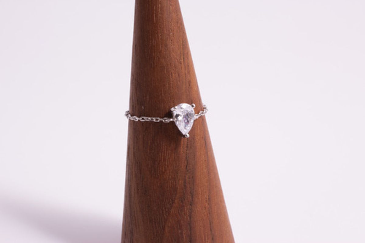 모드곤(MODGONE) 물방울 화이트 크리스탈 체인 실버반지 Drop White crystal silver chain ring