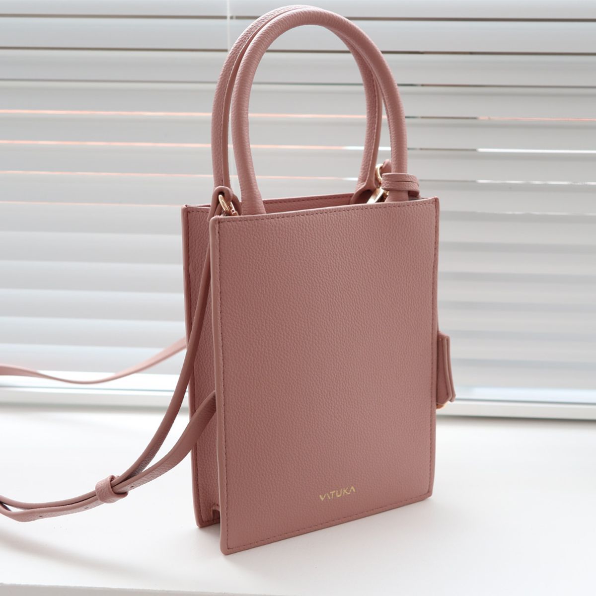 바투카(VATUKA) Emilyline Bag (에밀리라인백) Pink 미니 핸드폰 가방