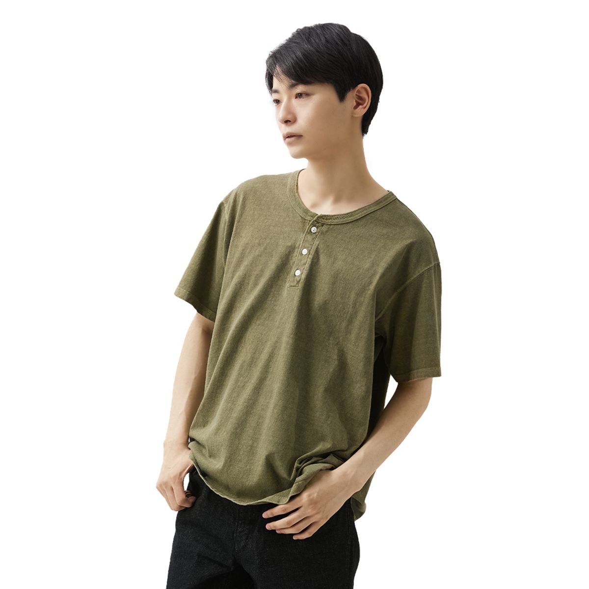굿온(GOODON) 헨리넥 반팔 티셔츠 - 피그먼트 세이지