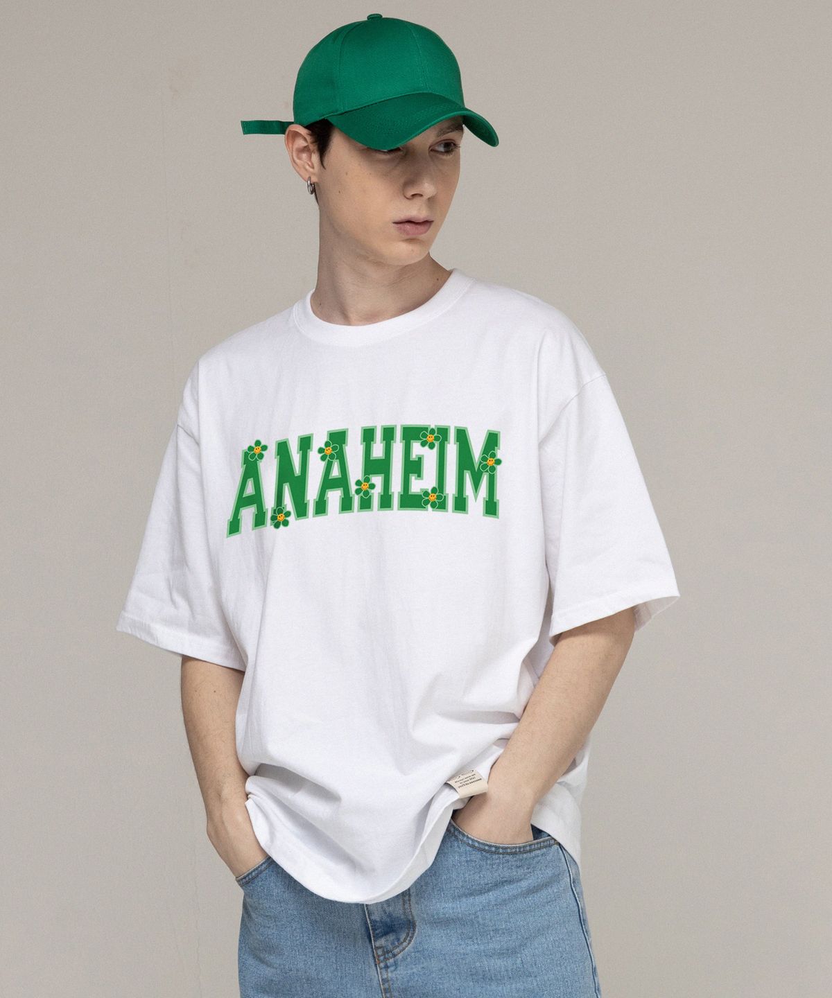 그레이버(GRAVER) [UNISEX]ANAHEIM 로고 플라워스마일 반팔티_화이트
