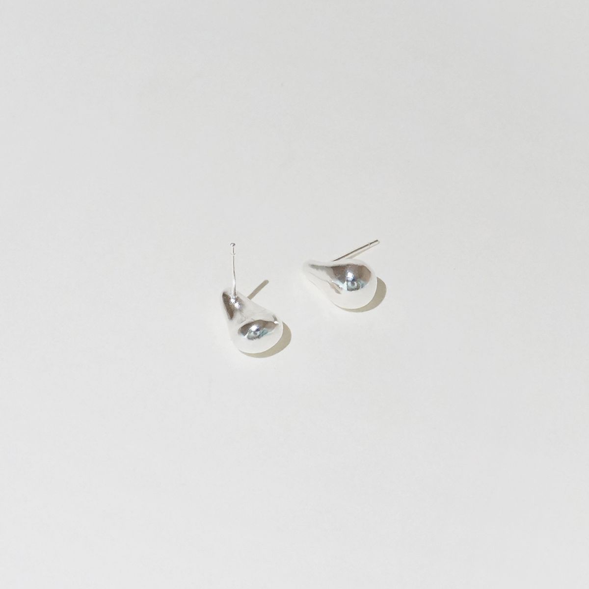 스틸 인스턴트(STILL INSTANT) Curve Motion - Earring 01