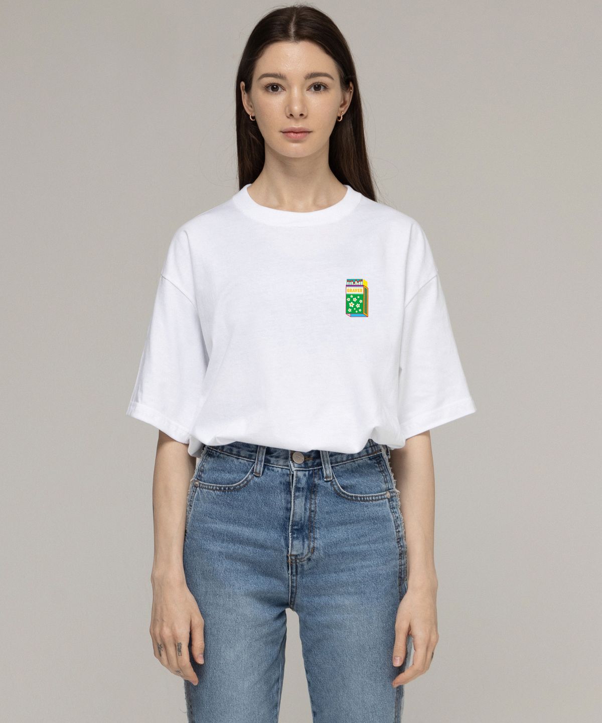 그레이버(GRAVER) [UNISEX]스몰 매치 플라워 스마일 반팔티_화이트