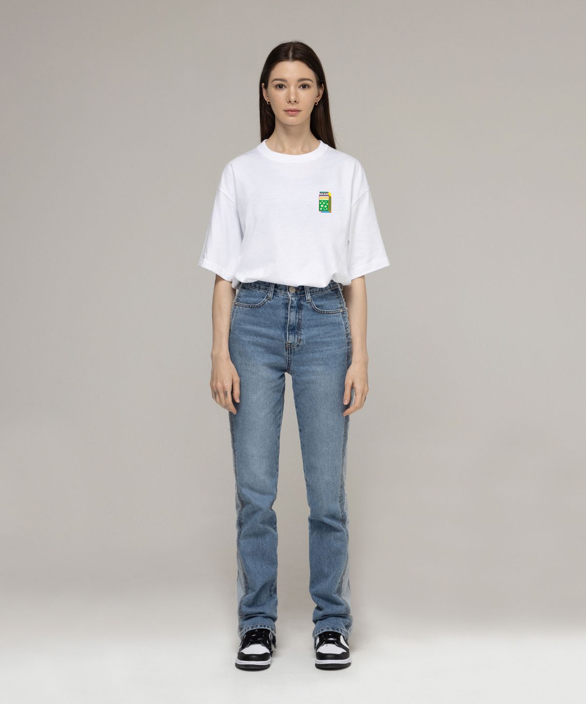 그레이버(GRAVER) [UNISEX]스몰 매치 플라워 스마일 반팔티_화이트
