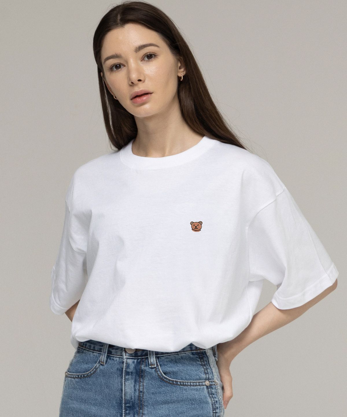 그레이버(GRAVER) [UNISEX]스몰 베어 페이스 스마일 반팔티_화이트