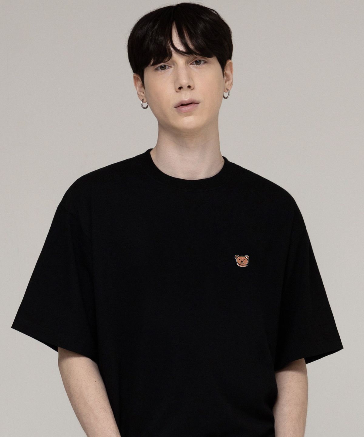 그레이버(GRAVER) [UNISEX]스몰 베어 페이스 스마일 반팔티_블랙