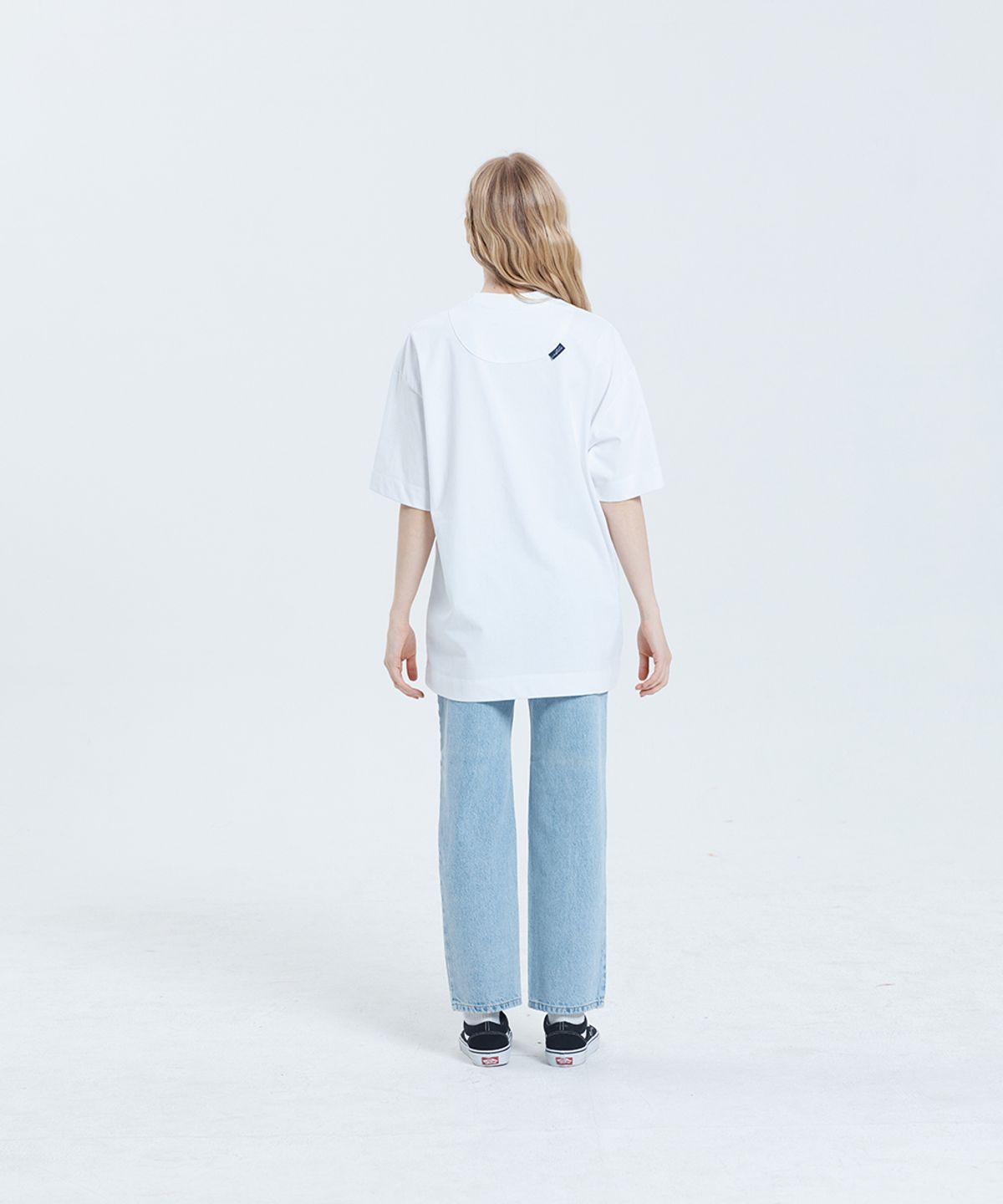 베스띠또(VESTITO) RIPETUTO LOGO TS (반복로고 티셔츠)