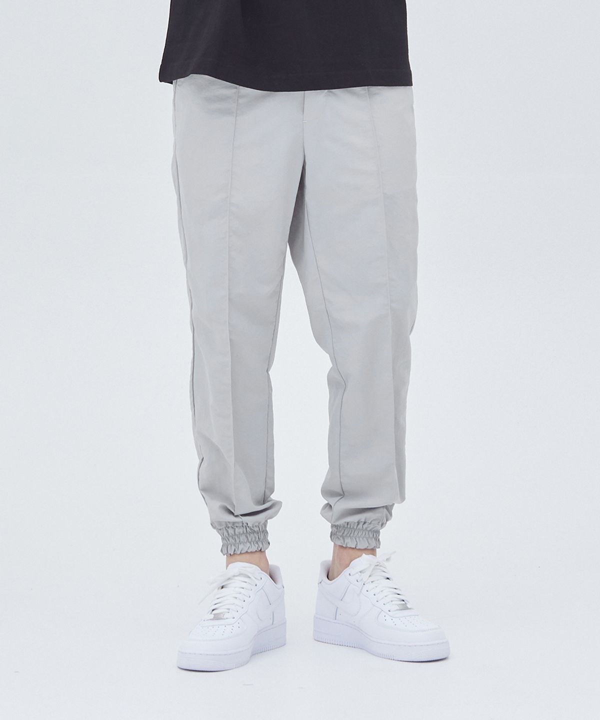 세븐셀라(SEVENSELAH) [여름] 나일론 세미와이드 핀턱 조거 BEIGE GREY