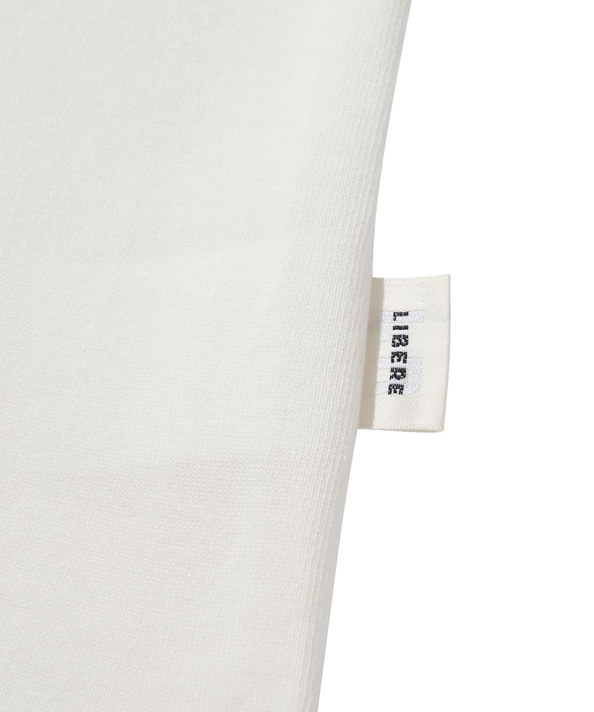 리베레(LIBERE) IMPROMPTU LOGO TEE / OFF WHITE
