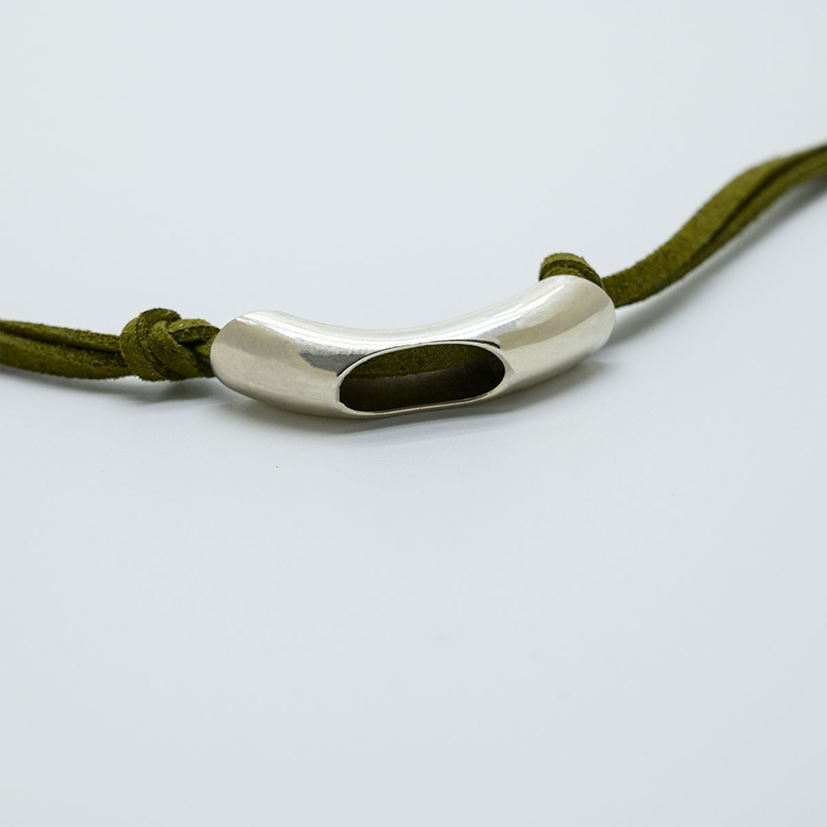 로울(LOWOOL) Khaki suede LOWL pendant necklace