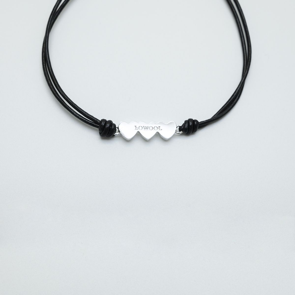 로울(LOWOOL) Triple heart black bracelet