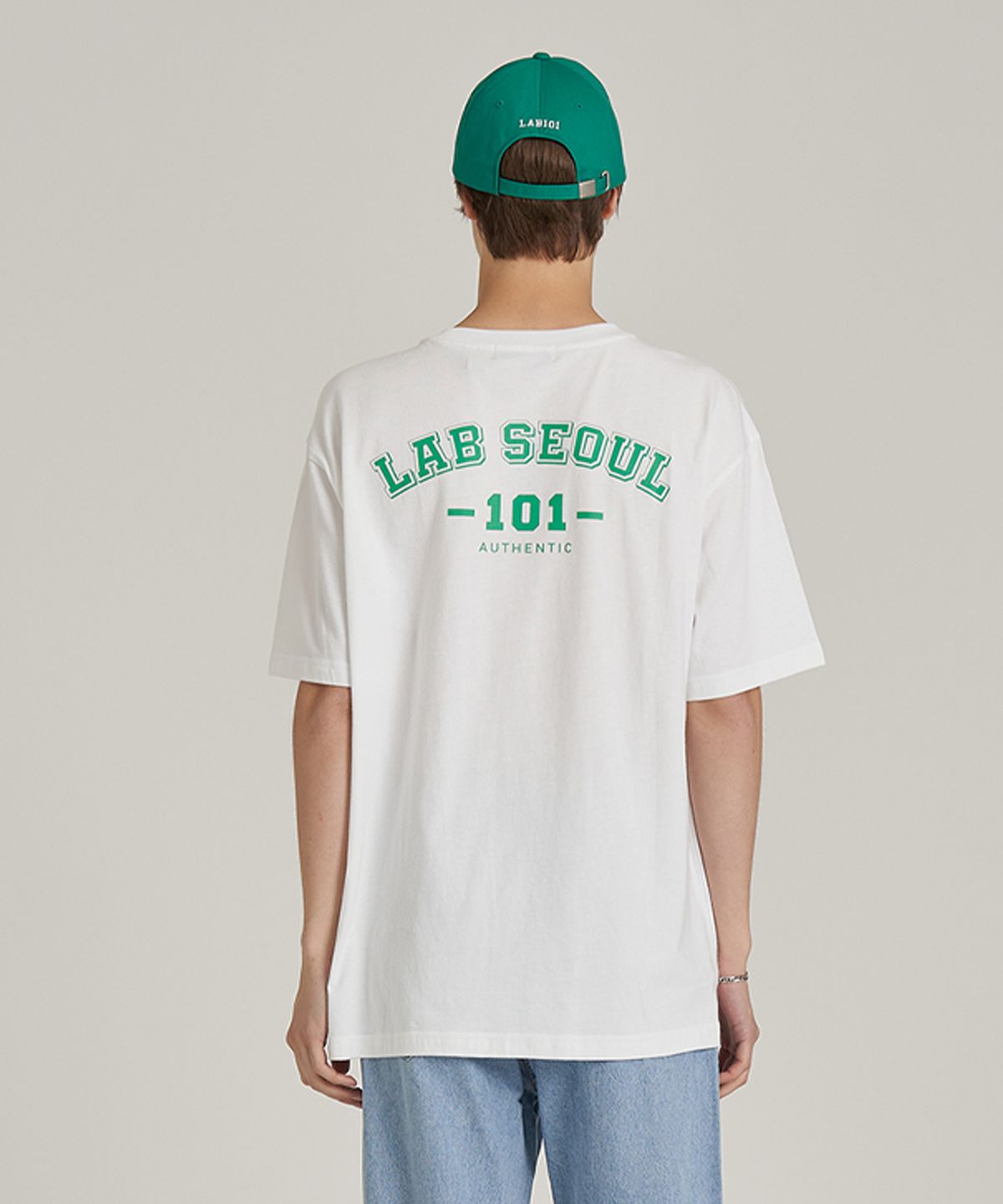 랩원오원(LAB101) 베이스볼 백 로고 티 - 화이트/그린