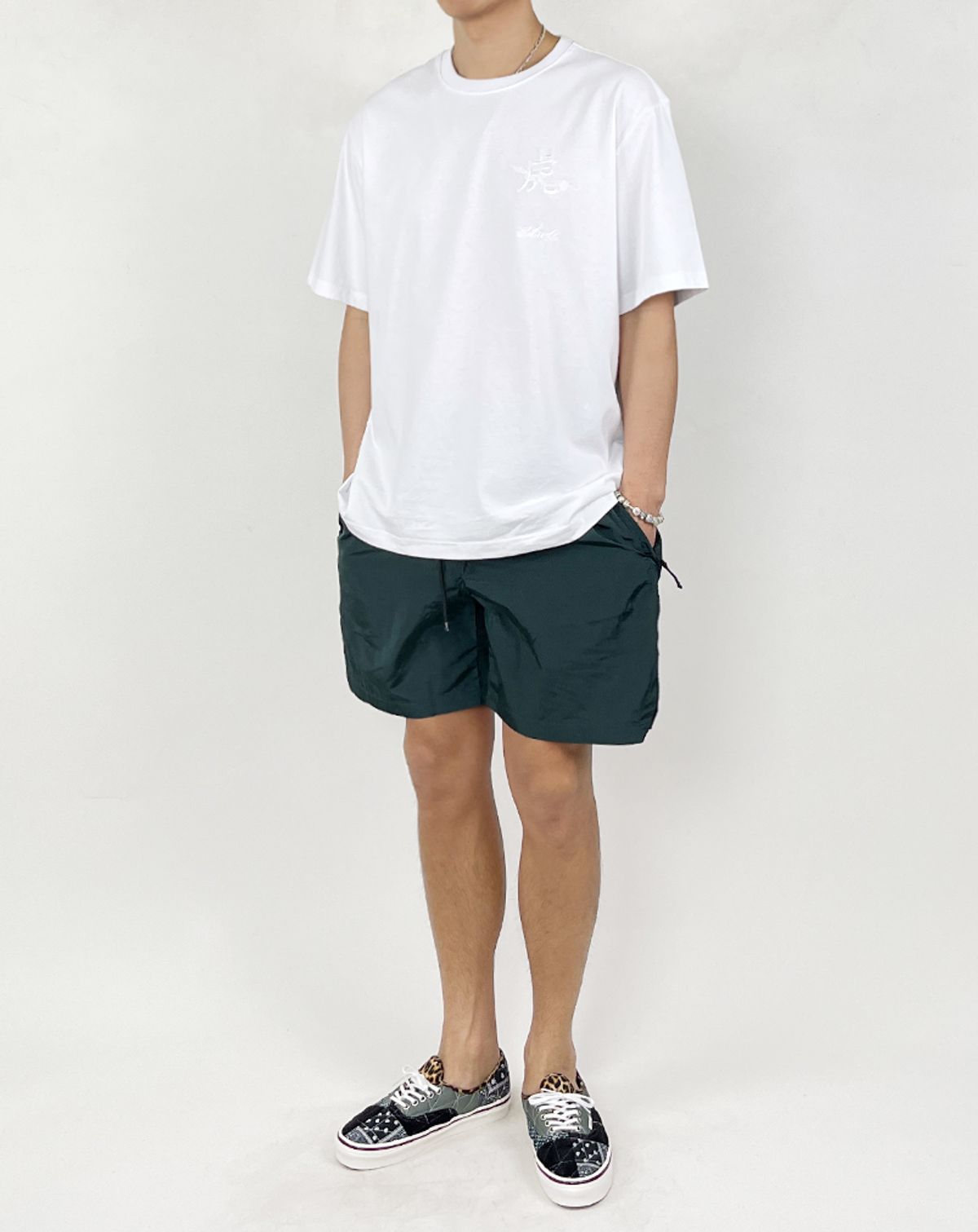 에이메이드(A MADE) 메이드 타이거 자수 오버핏 티셔츠(화이트)