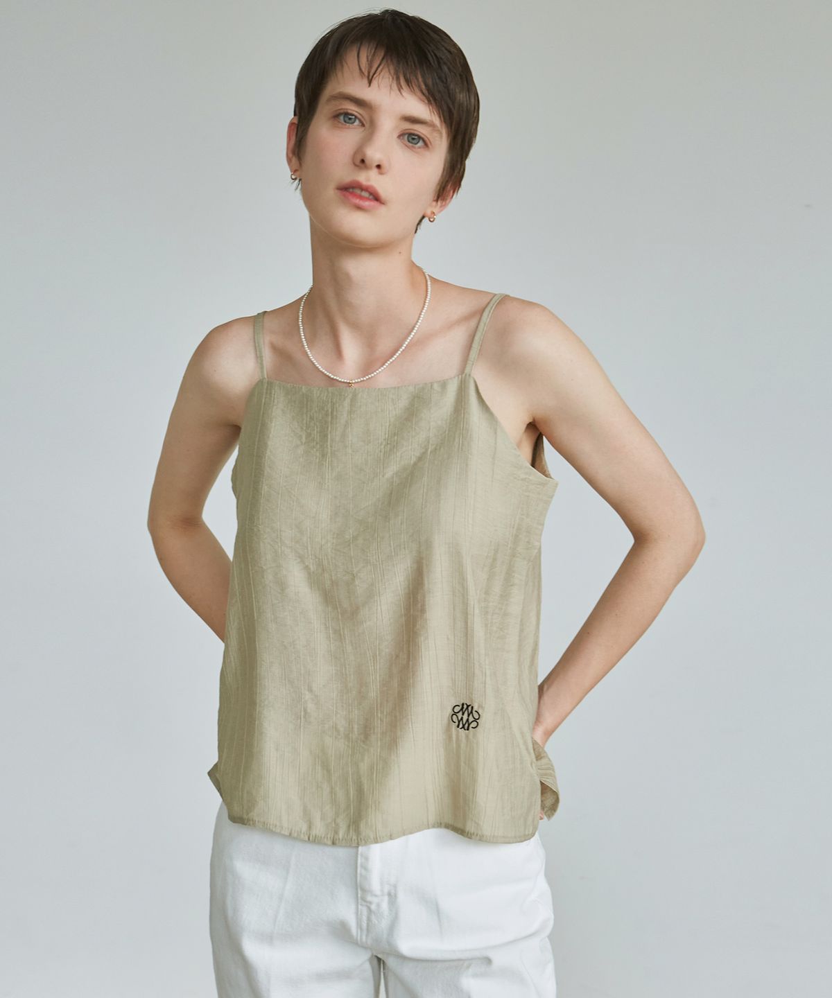 닉앤니콜(NICK&NICOLE) SEMI SATIN SLEEVELESS_BEIGE