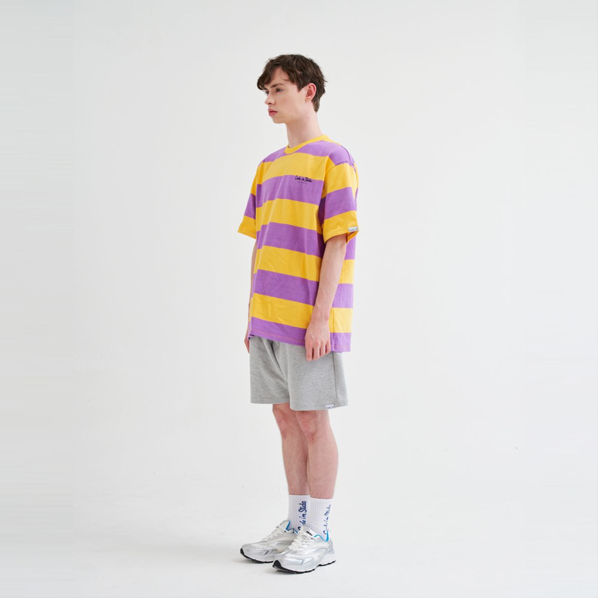 코드아이엠(CODE I'M) 어센틱 로고 프린팅 YP 미들 스트라이프 오버핏 보더티