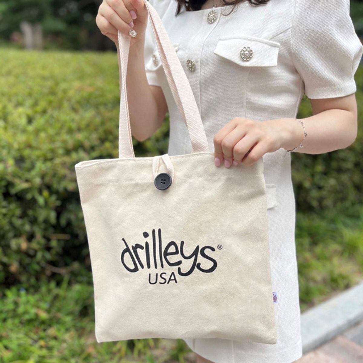 드릴리스(DRILLEYS) 미듐에코백 내추럴