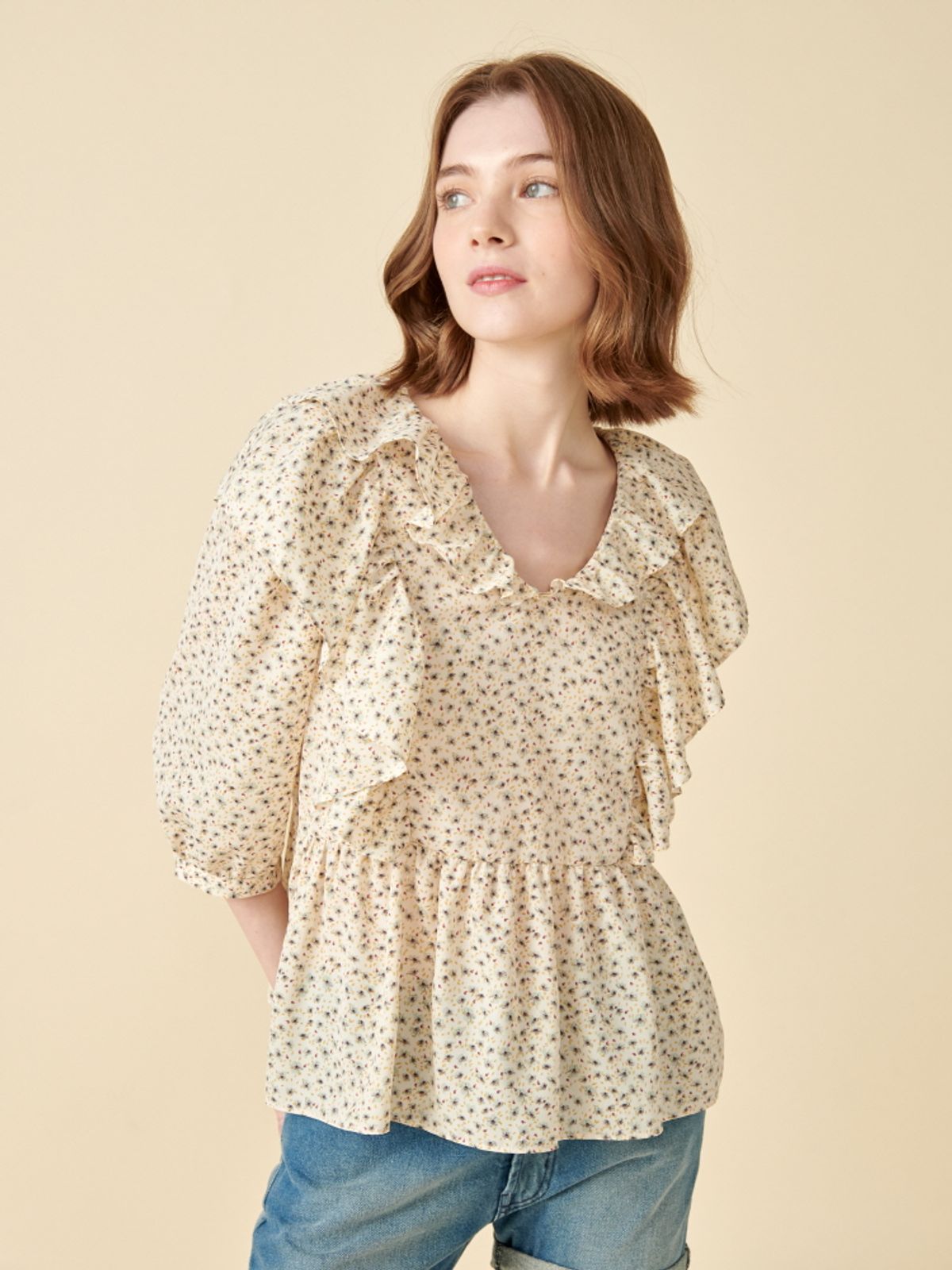 코엣(COETT) 데이지 셔링 탑 Coett Daisy Shirring Top 크림