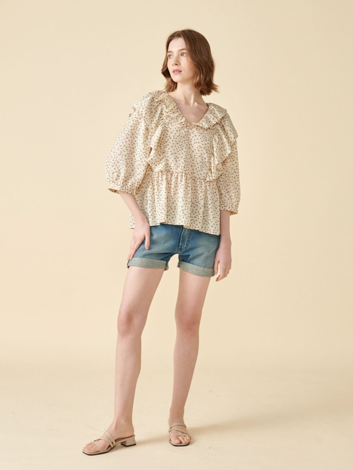 코엣(COETT) 데이지 셔링 탑 Coett Daisy Shirring Top 크림