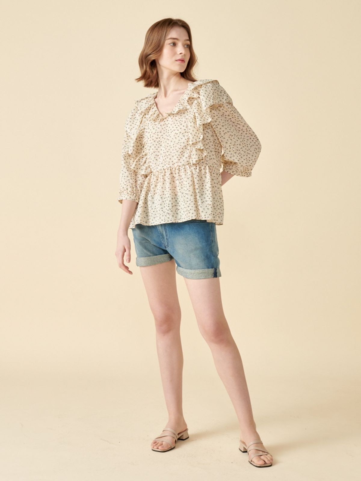 코엣(COETT) 데이지 셔링 탑 Coett Daisy Shirring Top 크림