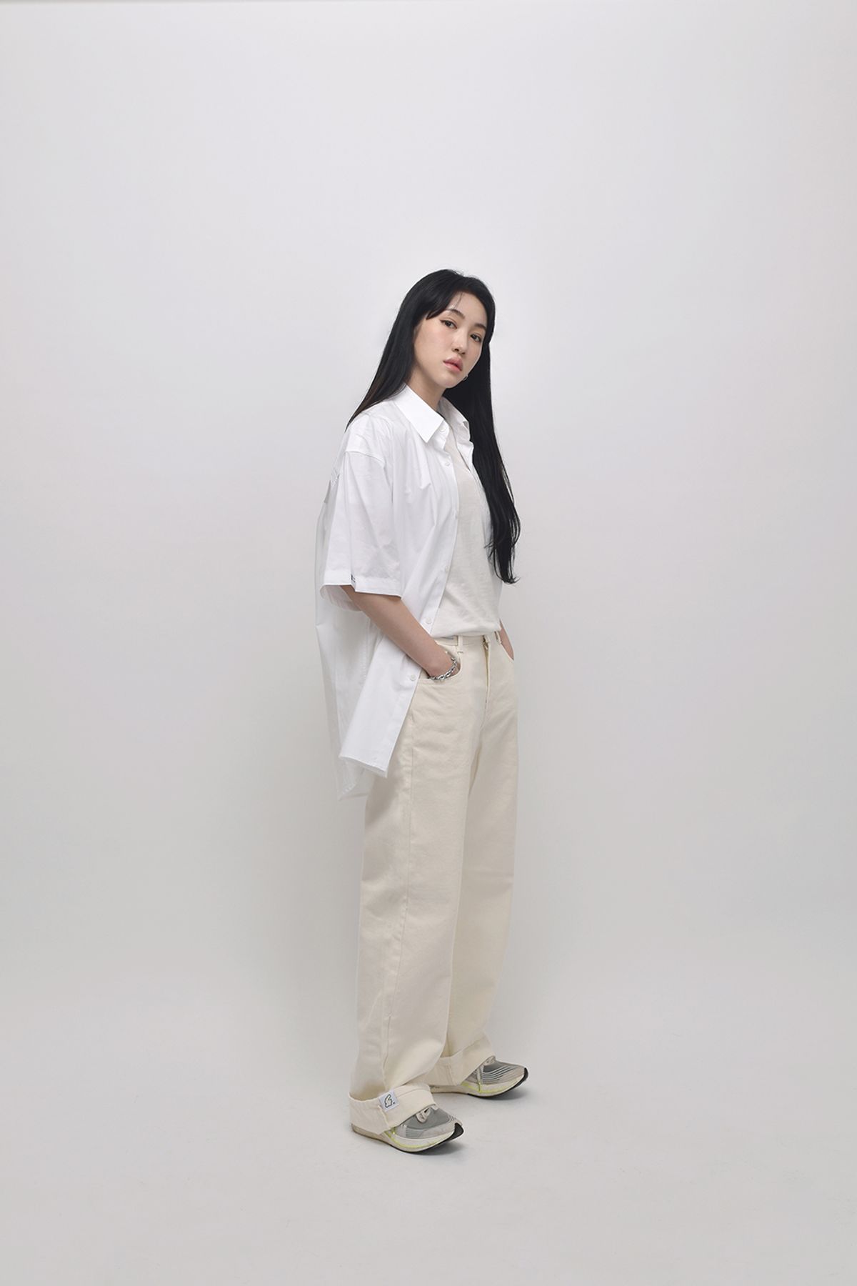 어퍼스트로피 콤마(APOSTROPHE COMMA) [unisex] 리버시블 포인트 라벨  코튼 와이드 팬츠 (크림화이트)