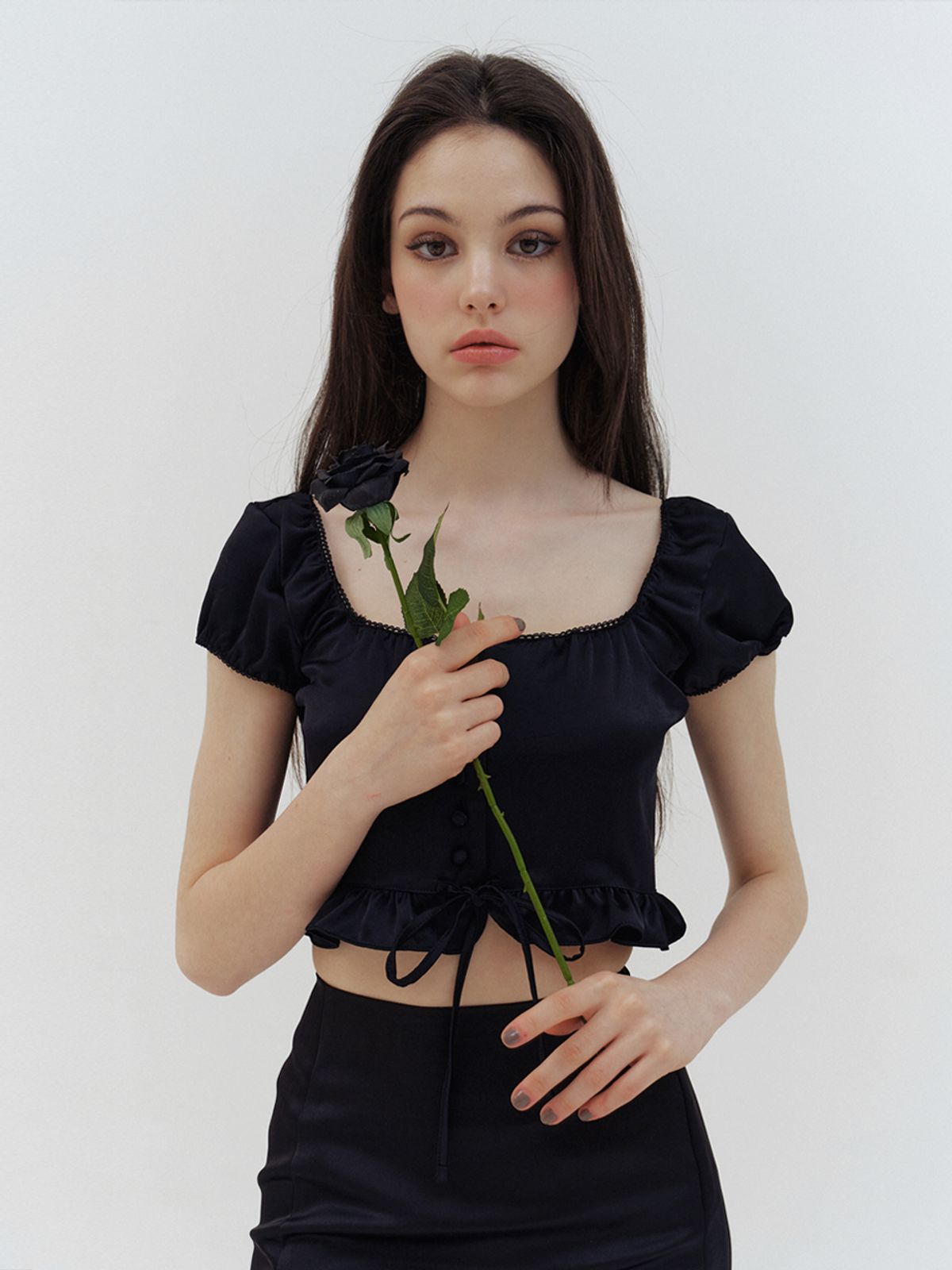 카인더베이비(KINDABABY) Baby Black Semi Crop Blouse