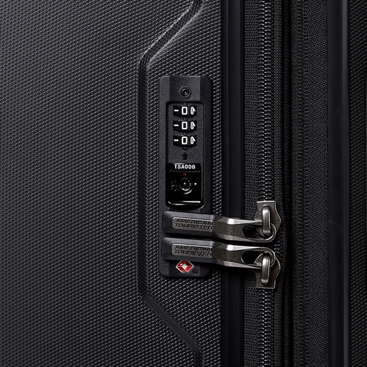 아메리칸투어리스터(AMERICAN TOURISTER) ARGYLE 캐리어 81/30 EXP TSA V2 BLACK QH709012