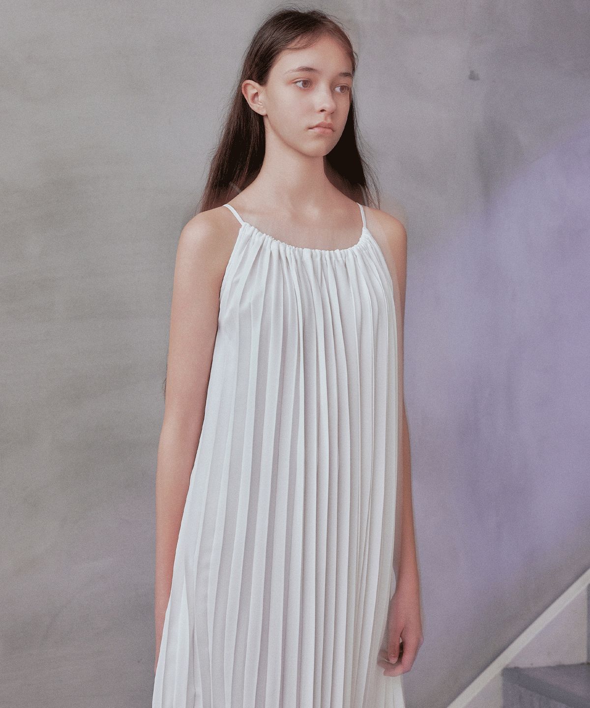 랭5(LANG5) [NELLIE] PLEATS ONE-PIECE [넬리] 플리츠 원피스