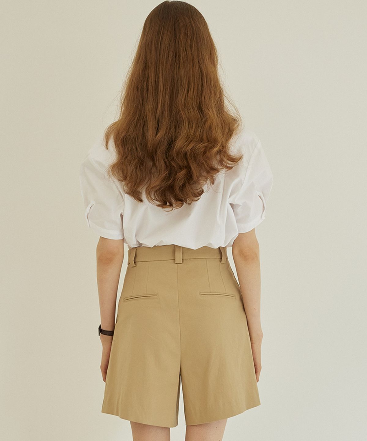 논로컬(NONLOCAL) Two-Tuck A-line Shorts 2 Color