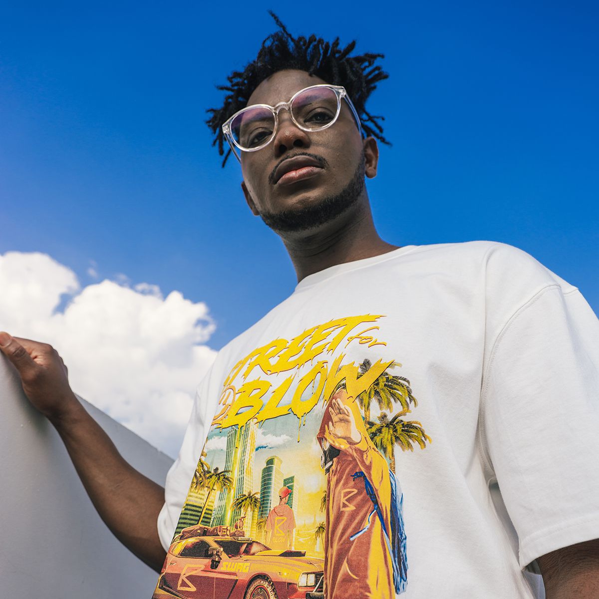 블로우(BLOW) Street Art Work YELLOW T-Shirts