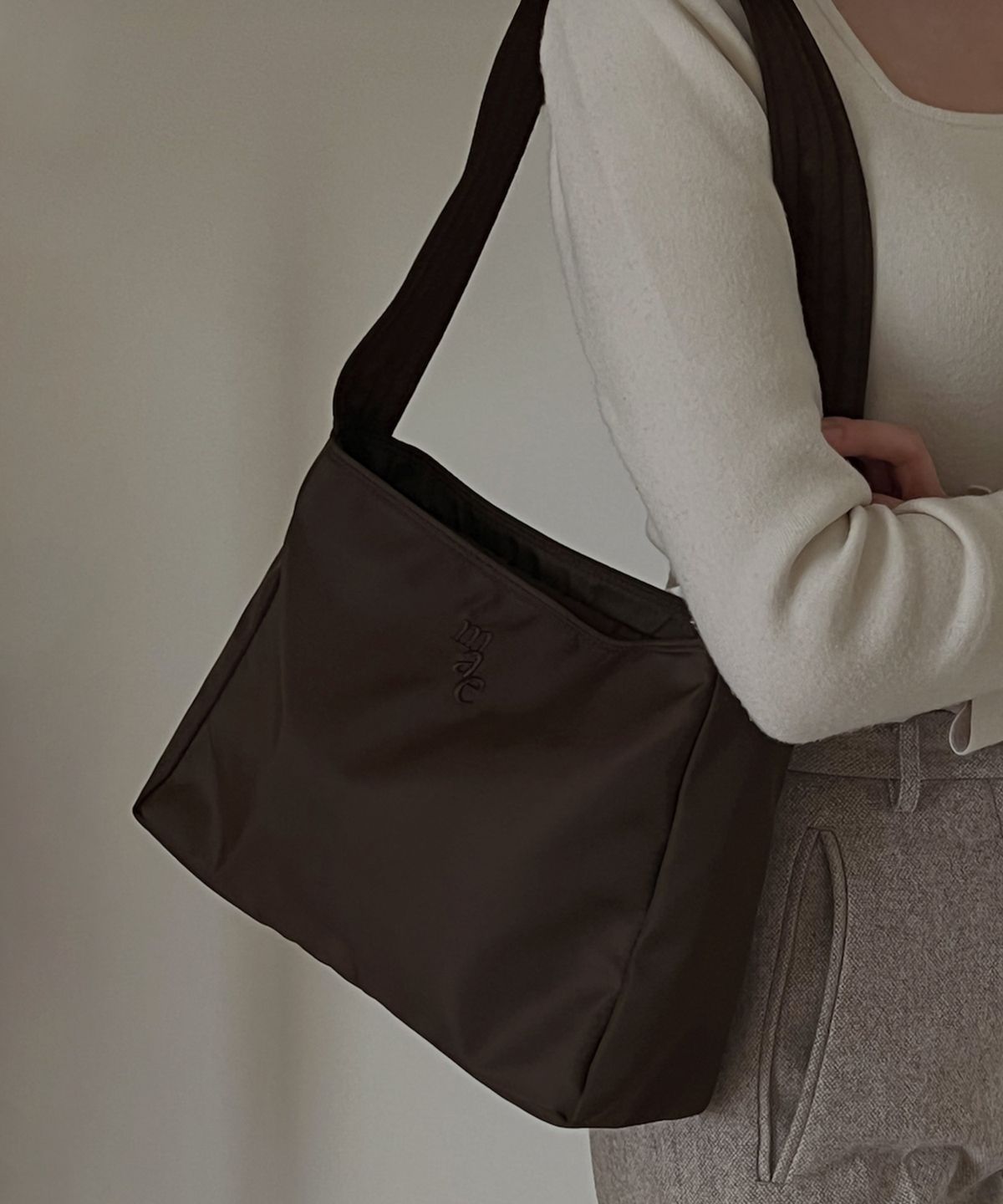 무쿠앤에보니(MUCU AND EBONY) Comfy Bag _ Dark Brown