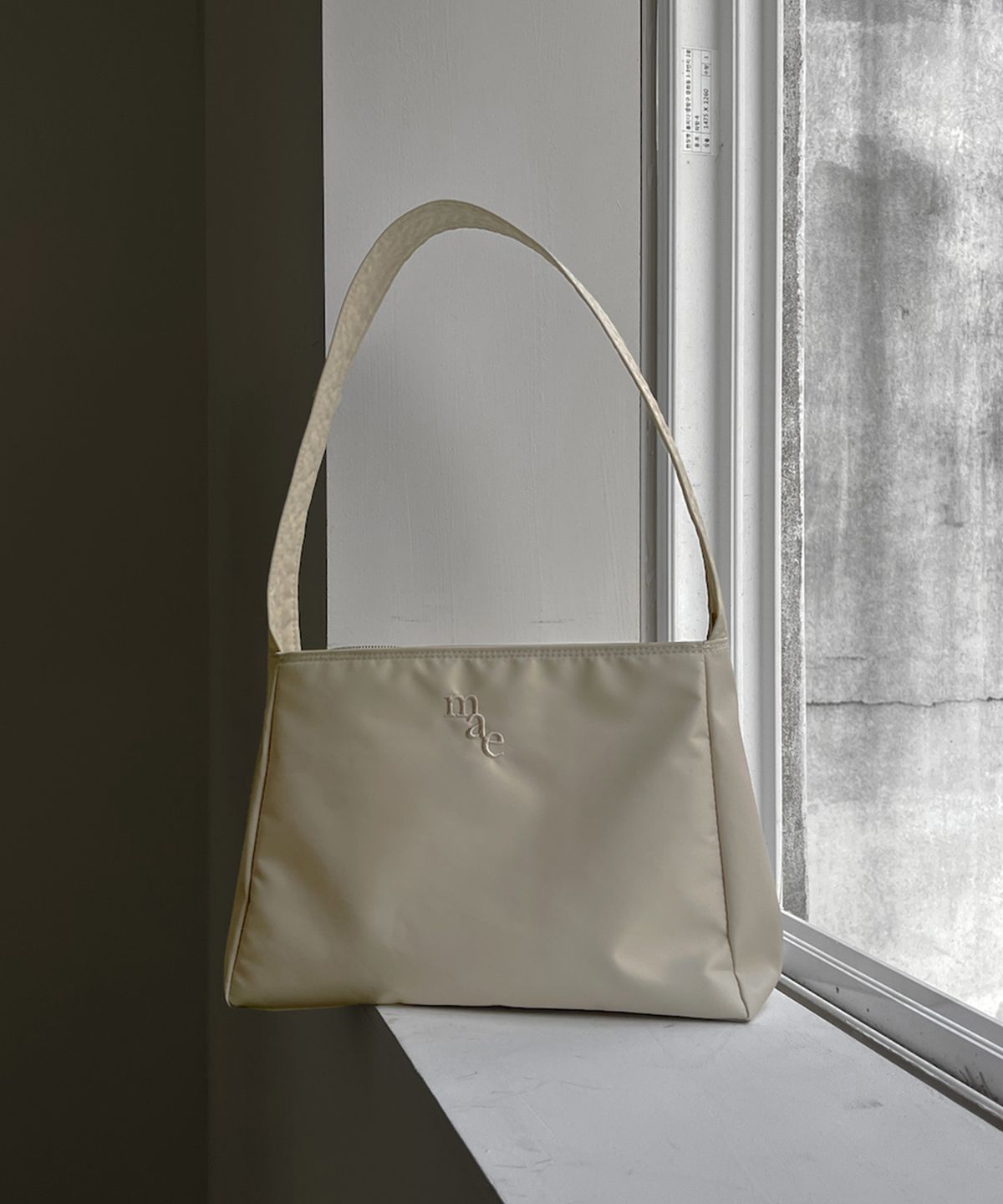 무쿠앤에보니(MUCU AND EBONY) Comfy Bag _ Pale Ivory