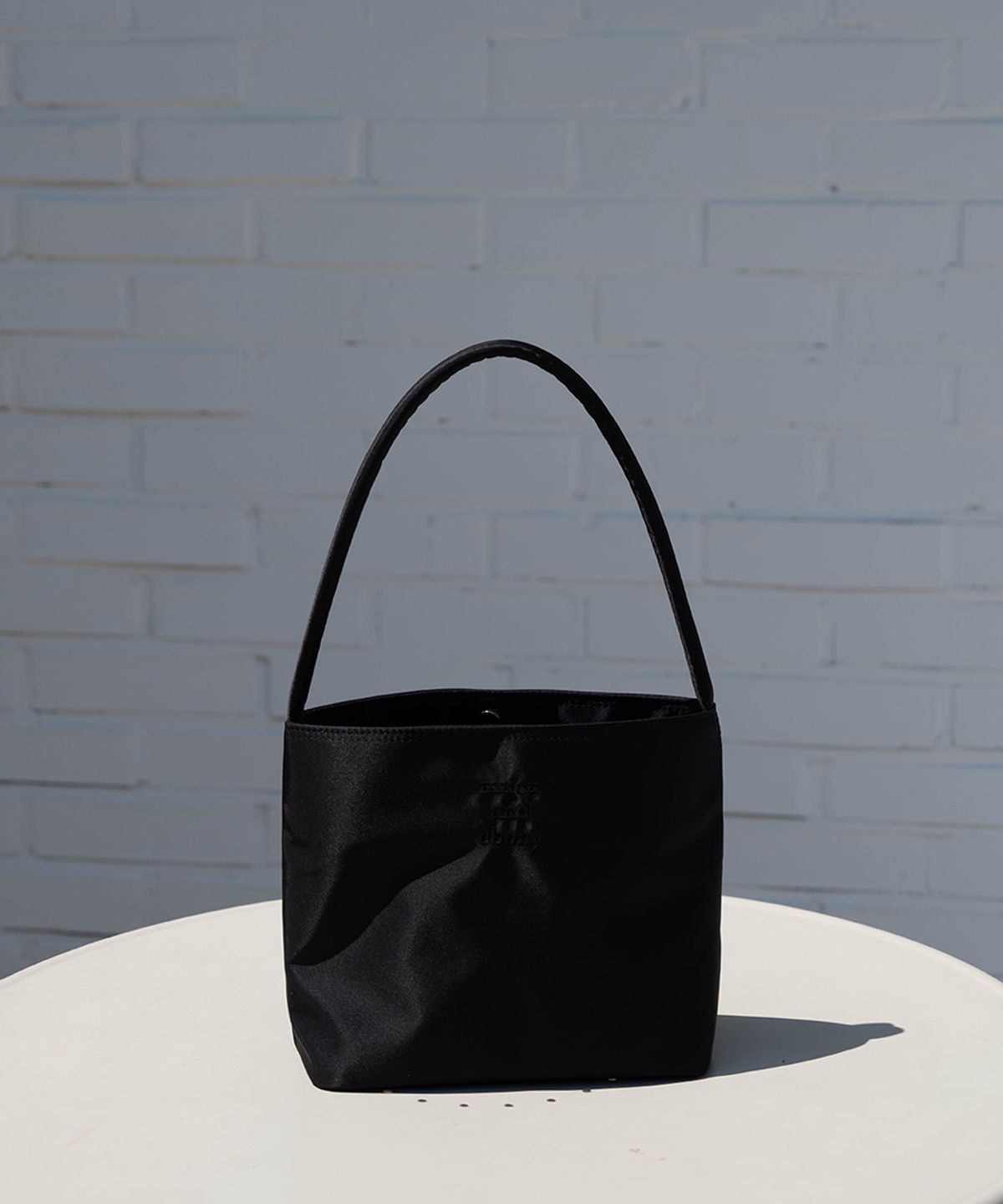 무쿠앤에보니(MUCU AND EBONY) Nearest Bag _ Black