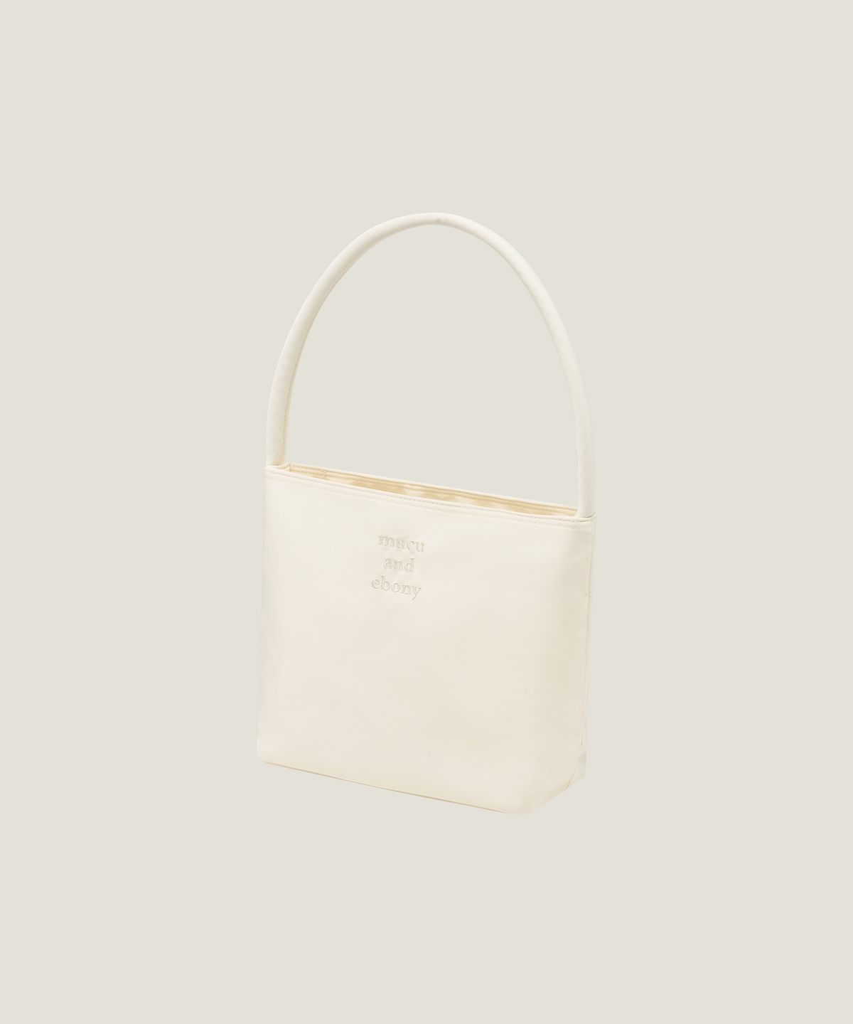 무쿠앤에보니(MUCU AND EBONY) Nearest Bag _ Cream