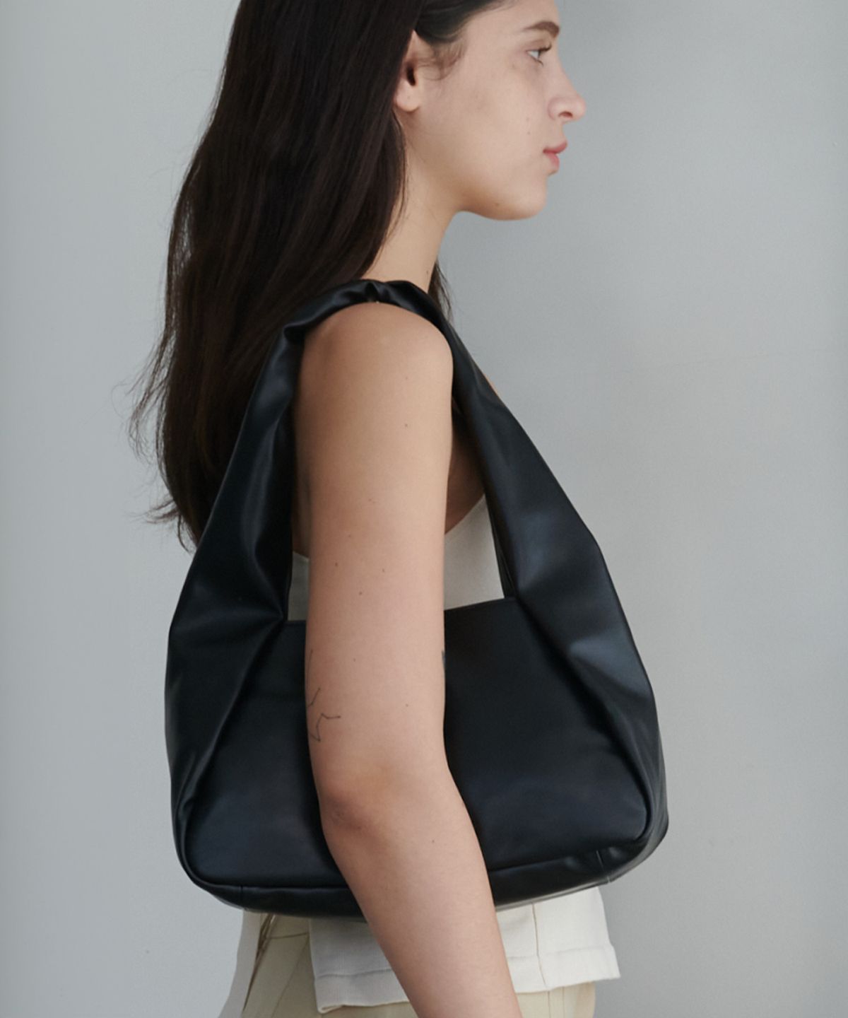 웨이웨이(WAYWAY) Twiny Bag (Black)