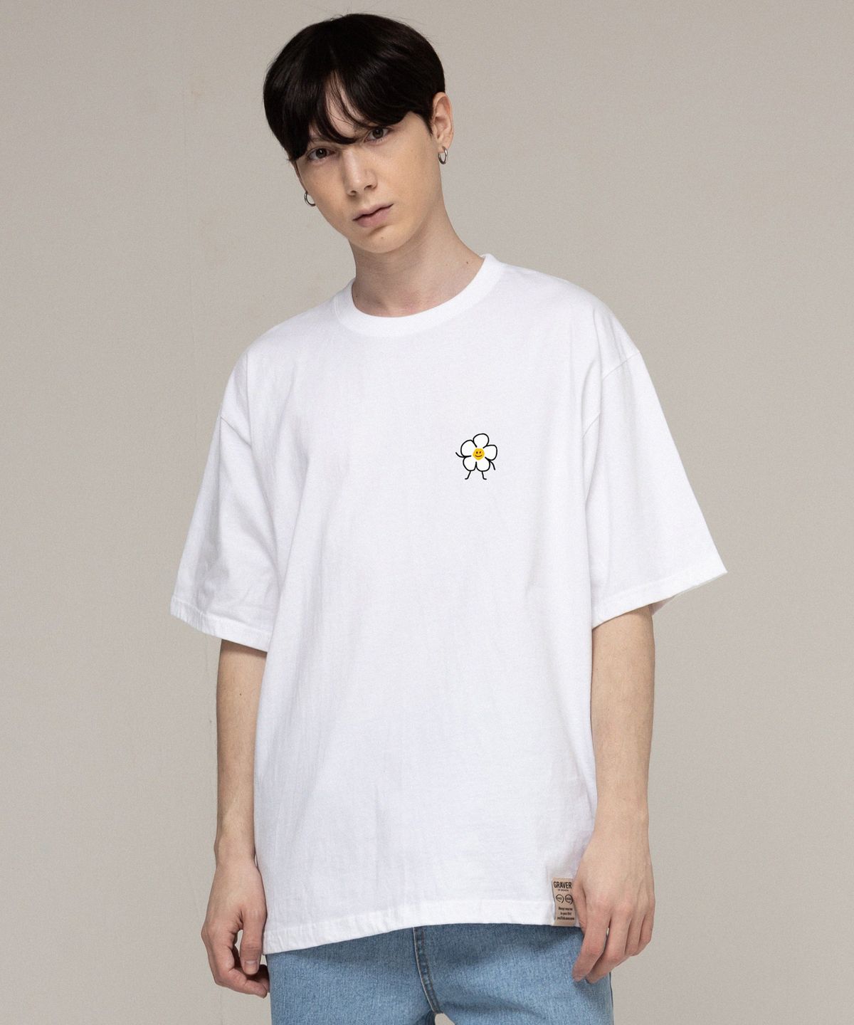그레이버(GRAVER) [UNISEX]드로잉플라워 백로고 반팔티_화이트
