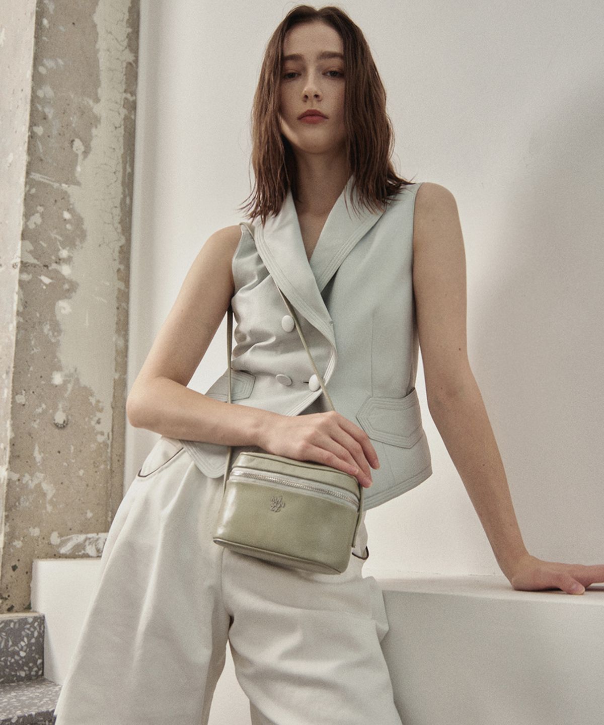 메종246(MAISON246) MOE COSMETIC BAG-GRAY