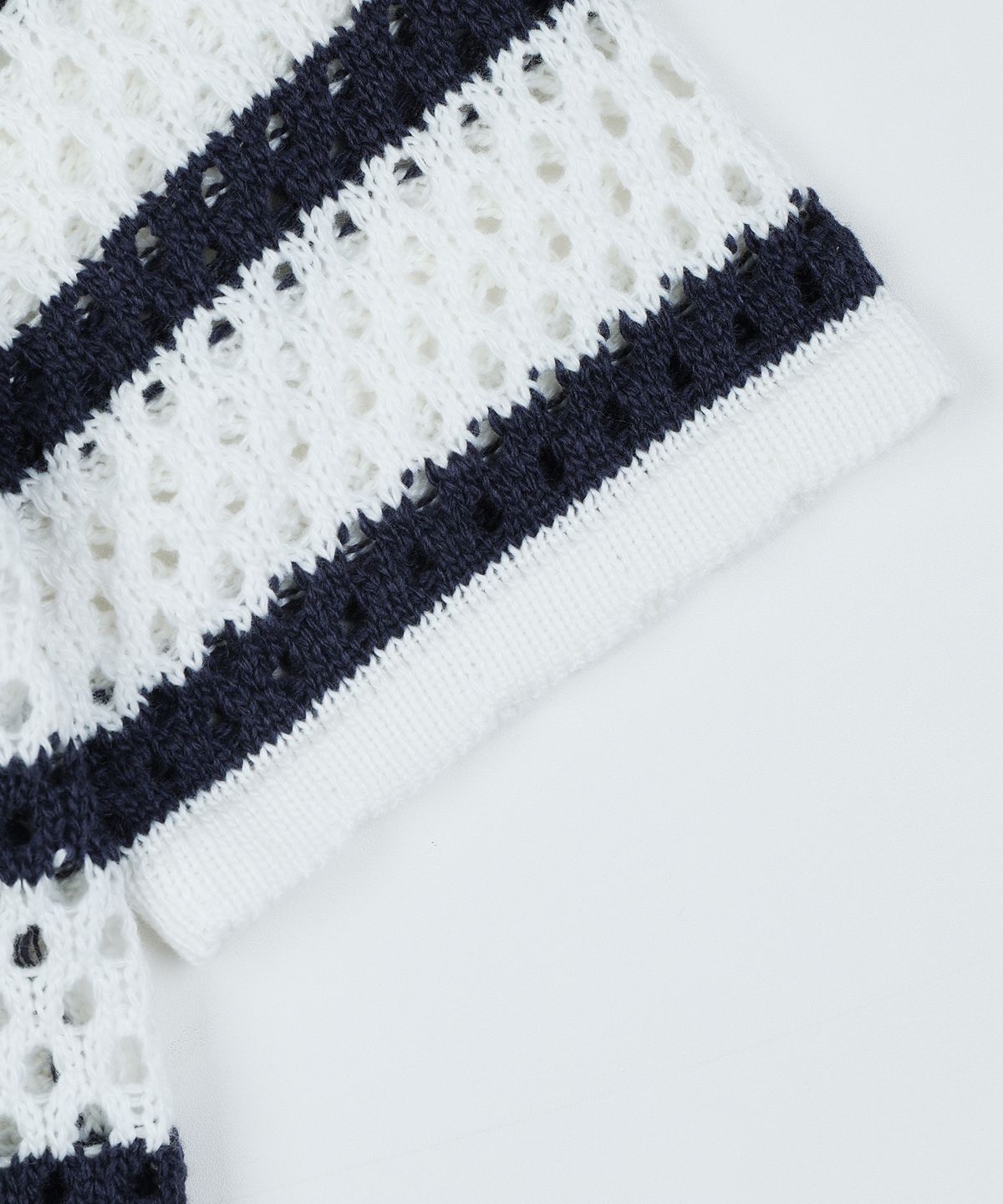 하드코어 해피니스(HARDCORE HAPPINESS) SIGNATURE STRIPE CROP KNIT_NAVY