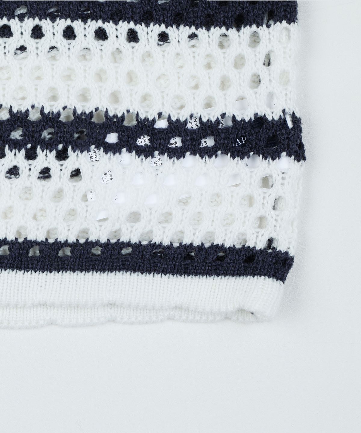 하드코어 해피니스(HARDCORE HAPPINESS) SIGNATURE STRIPE CROP KNIT_NAVY