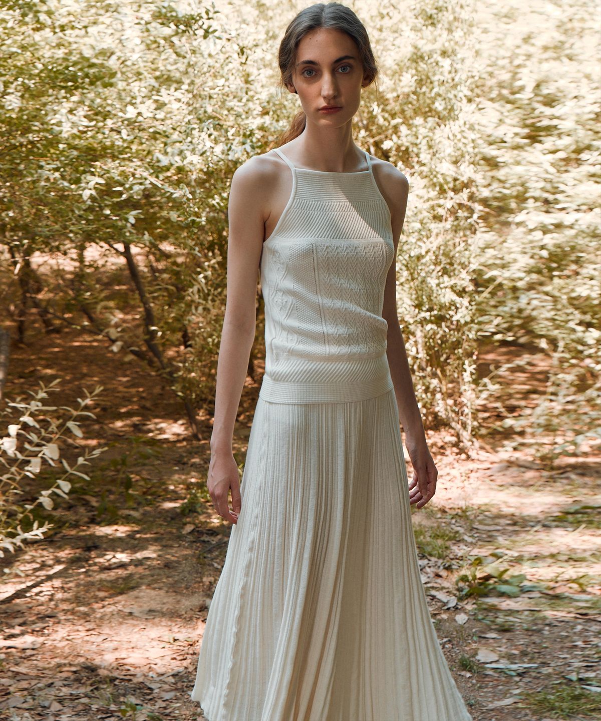 리이(RE RHEE) KNITTED PLEATS MIDI SKIRT CREAM