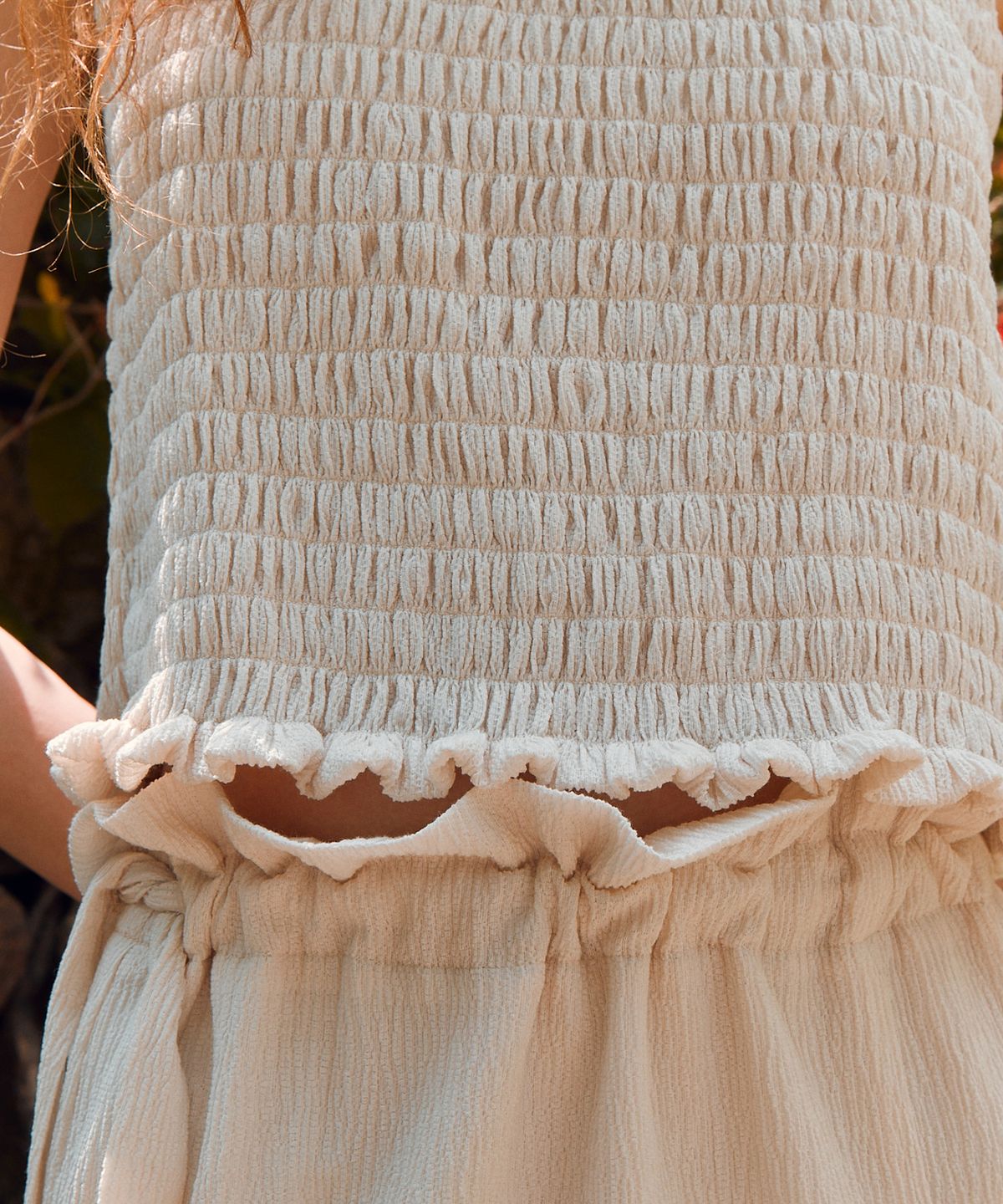 리이(RE RHEE) SQUARE NECK SHIRRED TOP