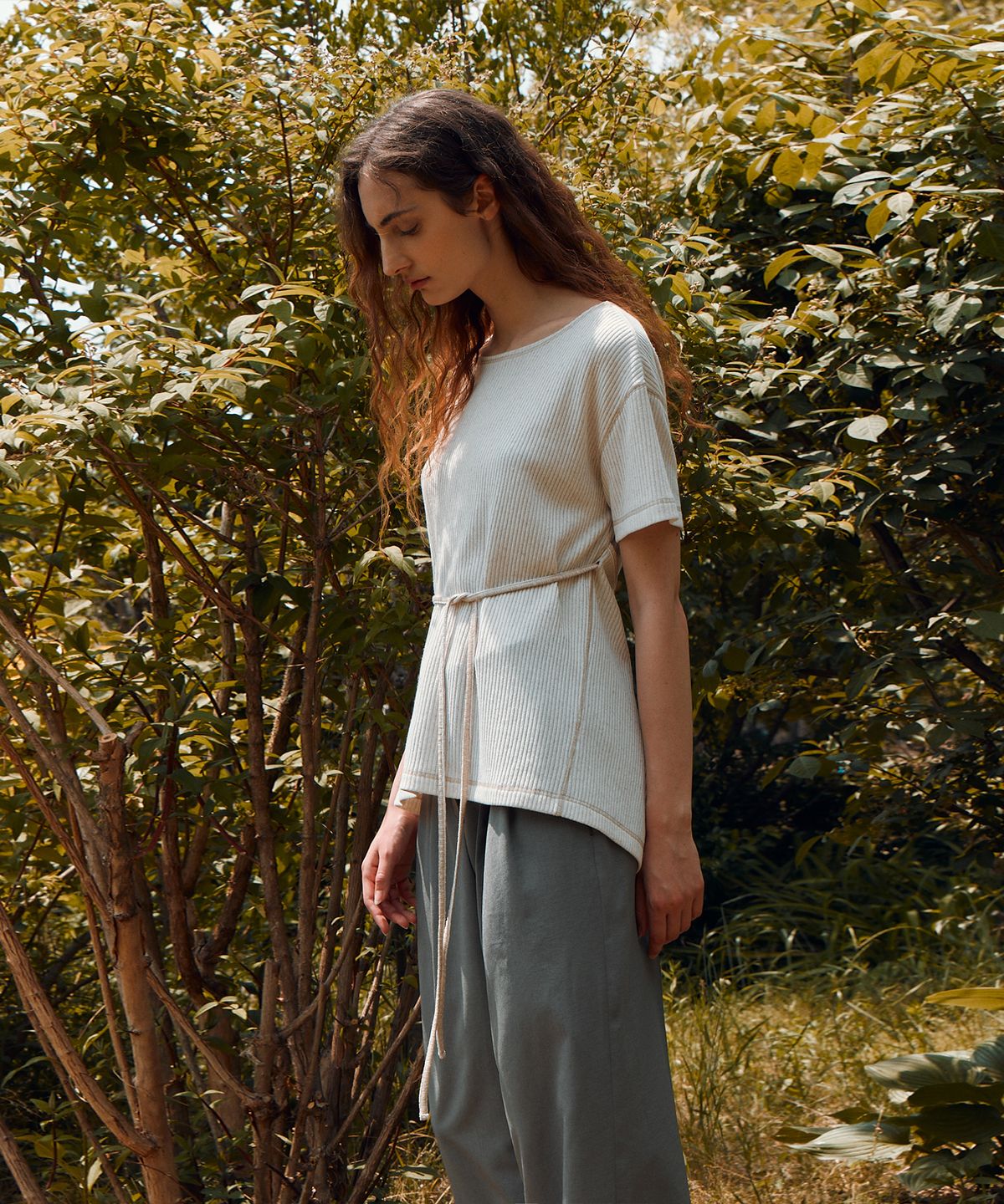 리이(RE RHEE) WAIST STRAP KNITTED T SHIRT