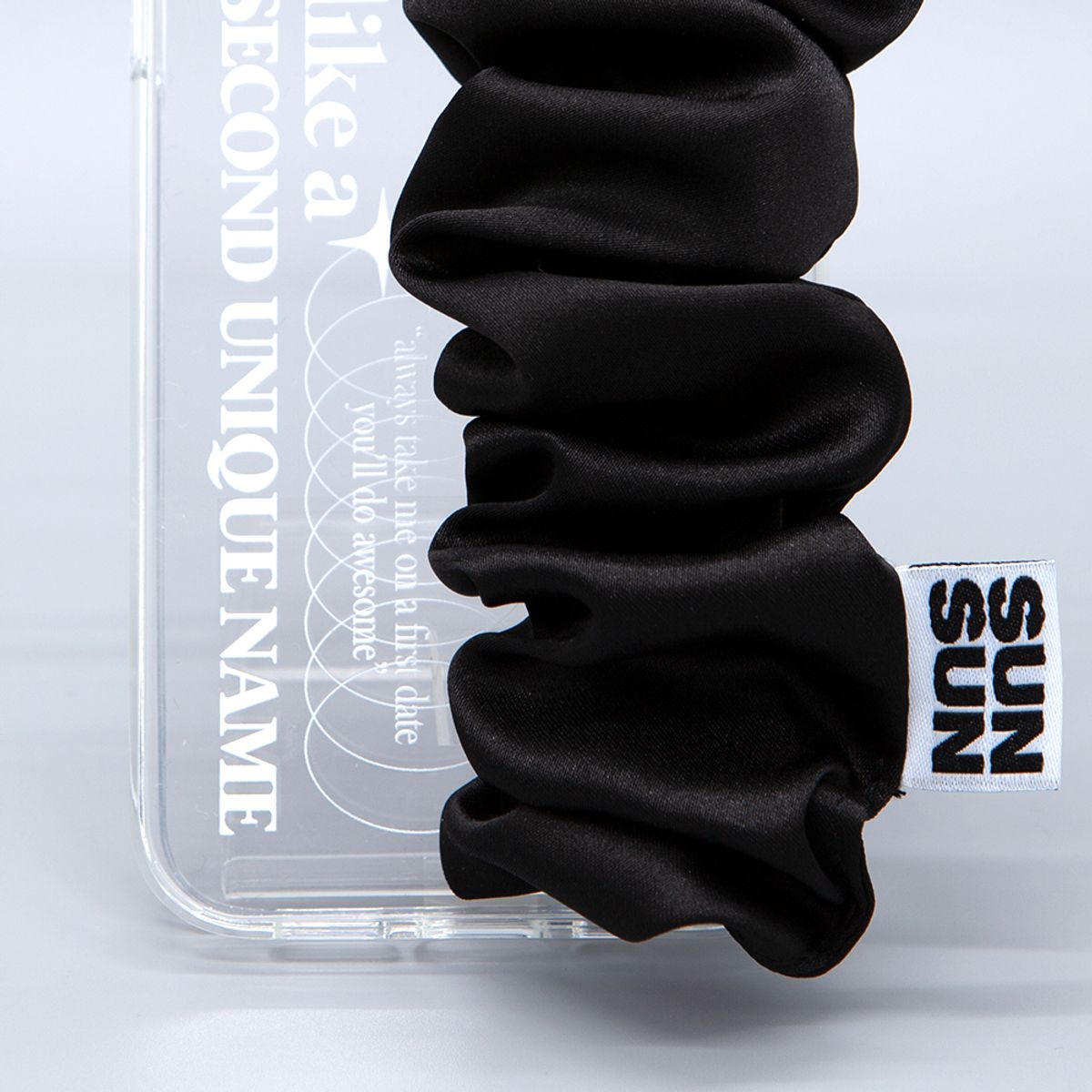 세컨드유니크네임(SECOND UNIQUE NAME) SUN CASE GOBULL BAND BLACK