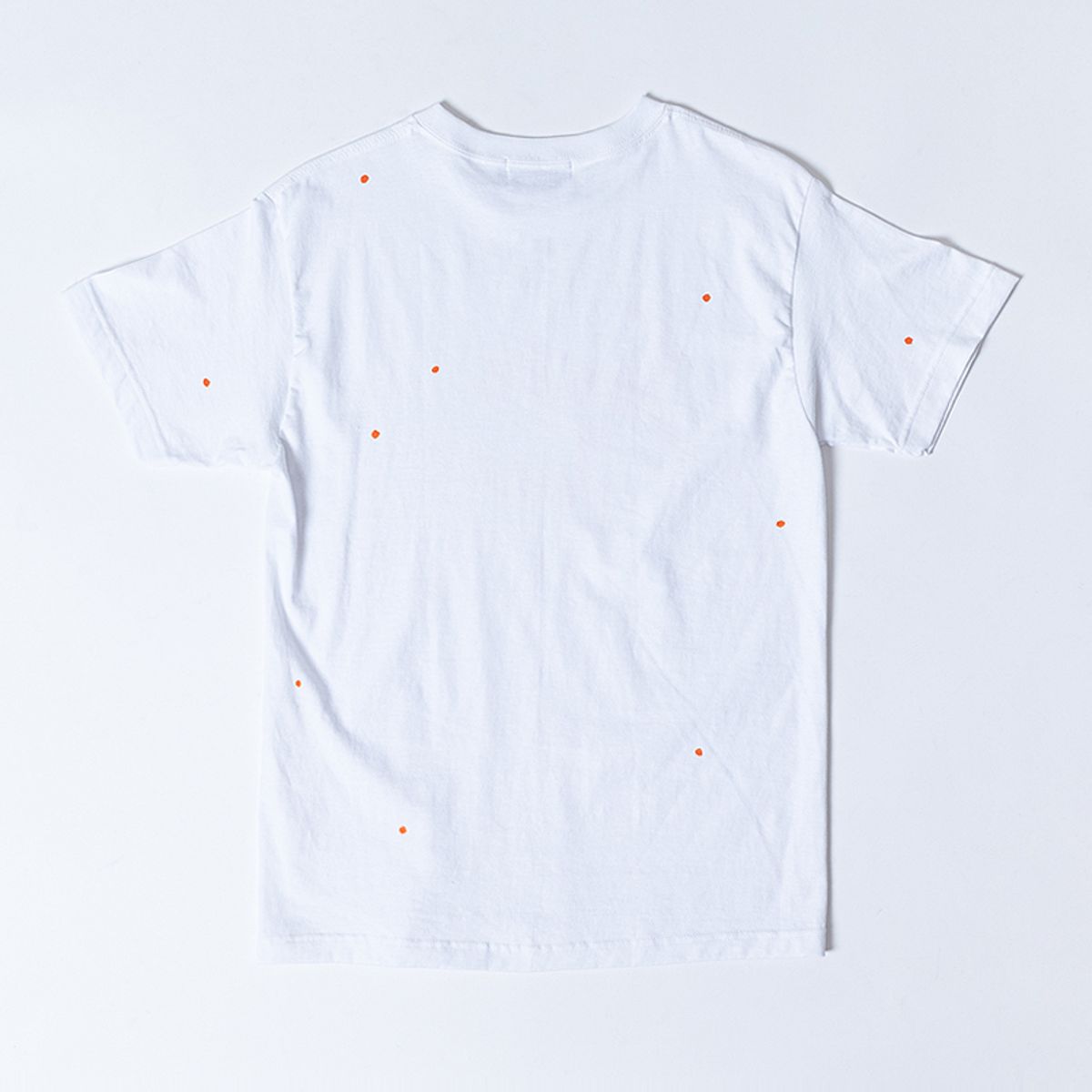 스트라이크(STRIKE) 레터링 도트 오버핏 티셔츠 (WHITE-ORANGE)