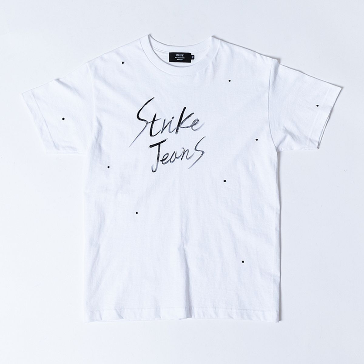 스트라이크(STRIKE) 레터링 도트 오버핏 티셔츠 (WHITE-BLACK)
