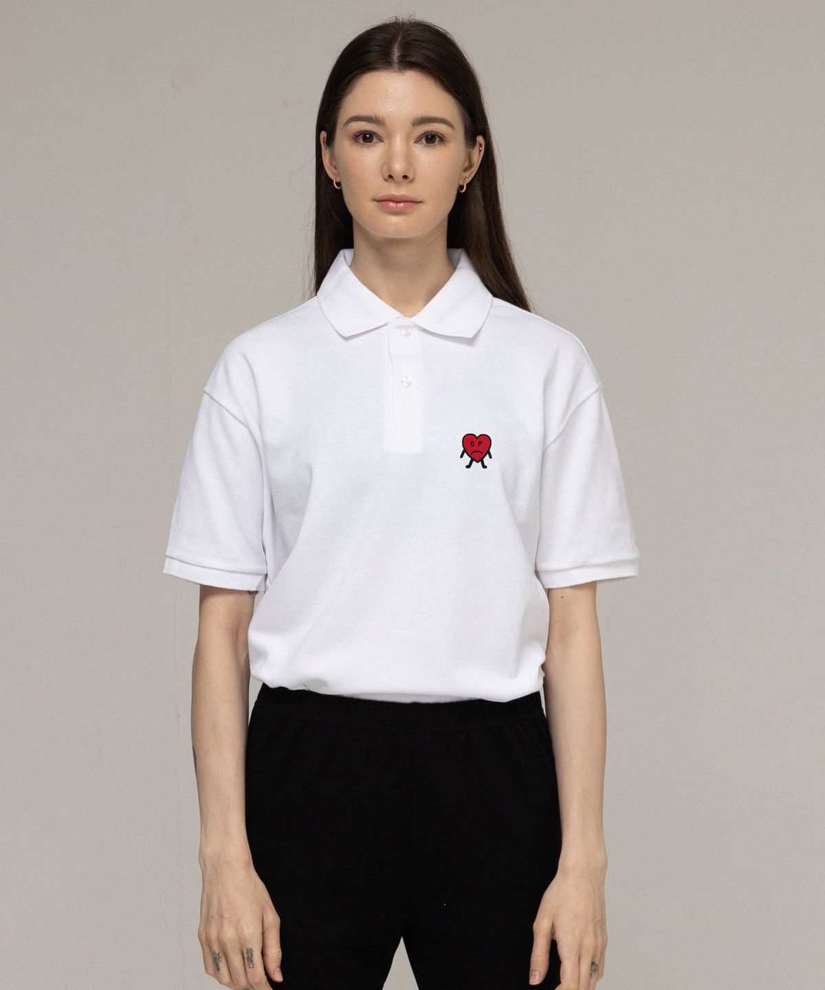 그레이버(GRAVER) [UNISEX]드로잉 하트자수 피케 반팔티셔츠_화이트