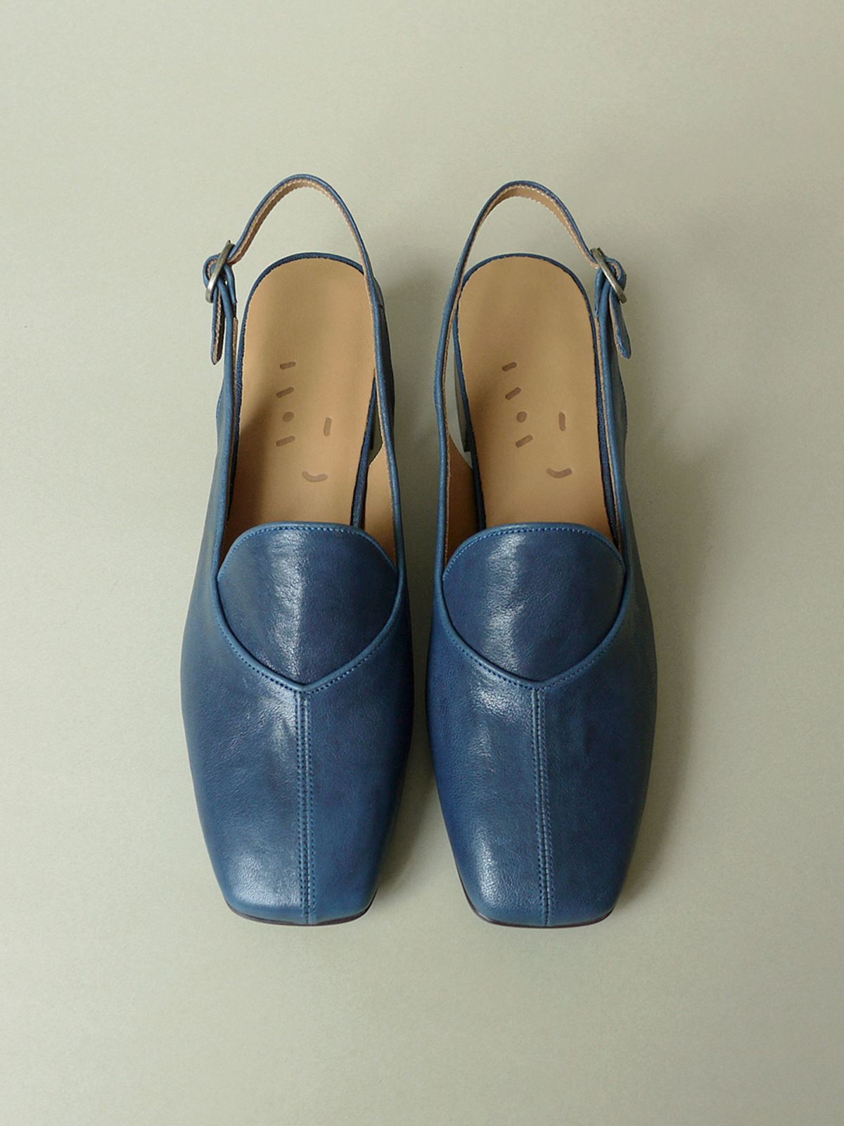 흰(HEENN) Block Heel Slingback Loafers . Indigo