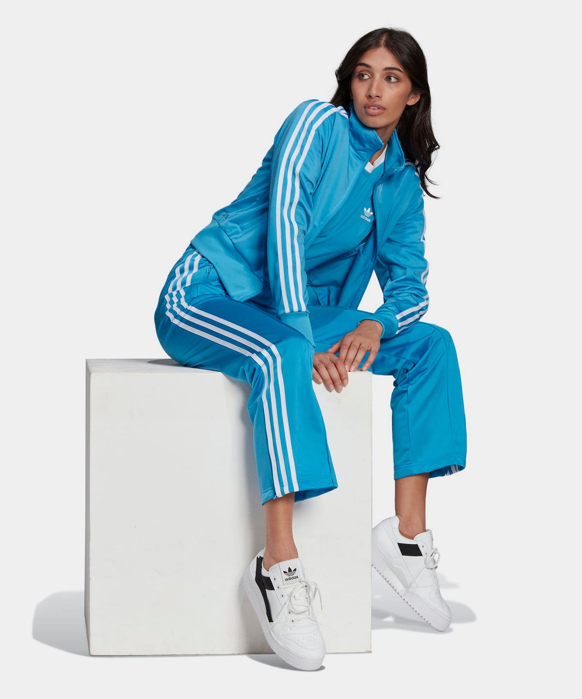 아디다스(ADIDAS) 파이어버드 트랙탑 W - 블루 / HE9526