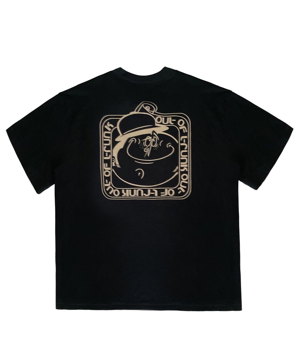 아웃 오브 트렁크(OUT OF TRUNK) Mutt Character Tee (Black)