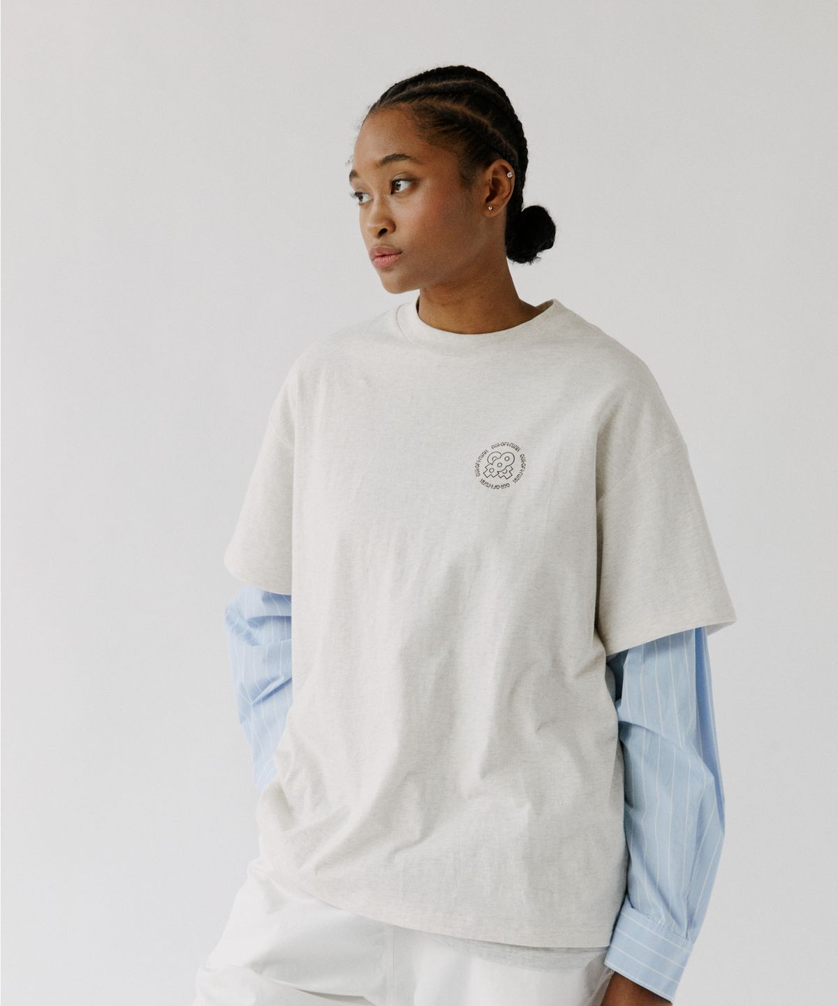 아웃 오브 트렁크(OUT OF TRUNK) Symbol Logo Tee (Melange)