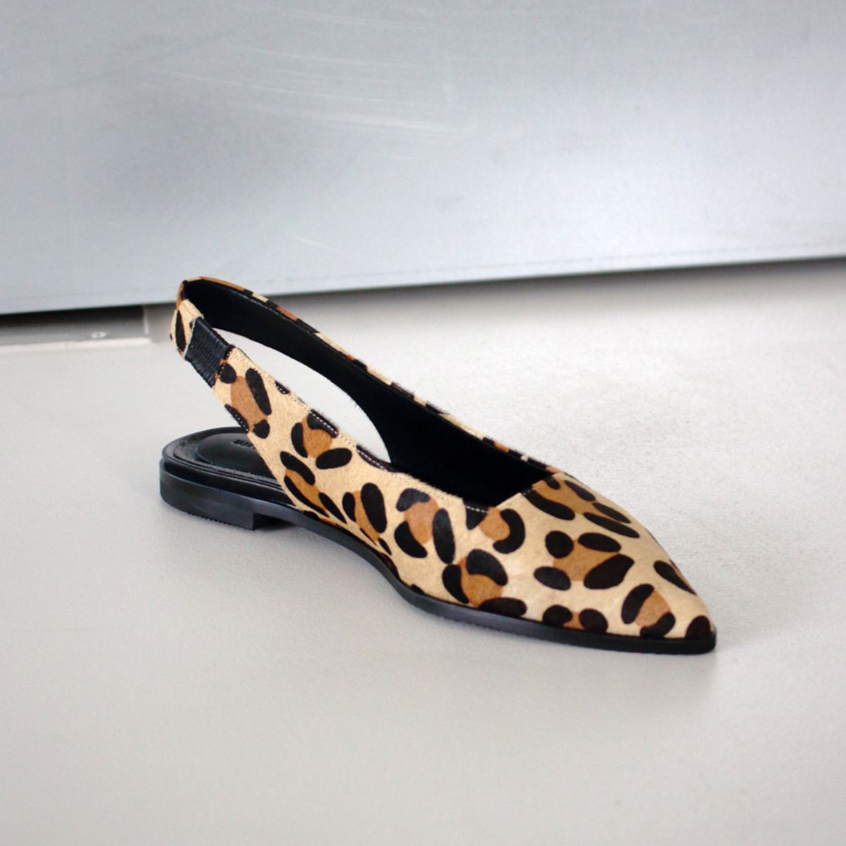 잠트(JAM'T) Koert sling back LEO
