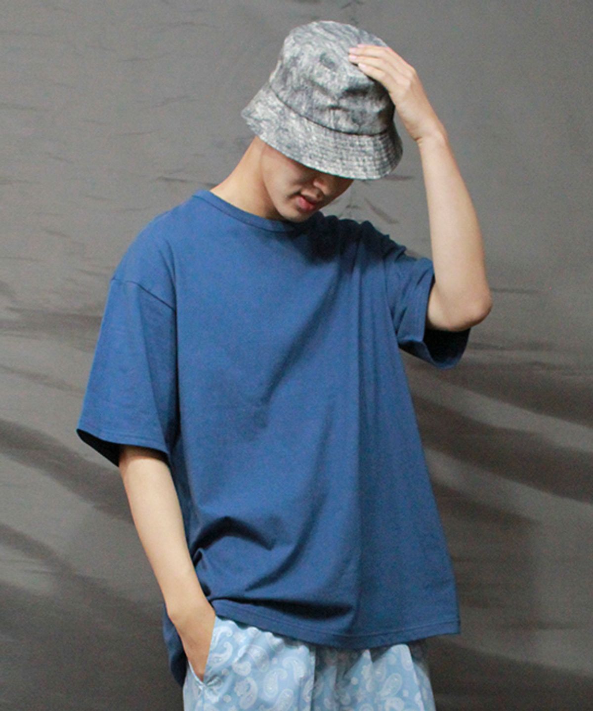 드마크(DEMARC) 오버핏 무지 레이어드 반팔티 딥블루